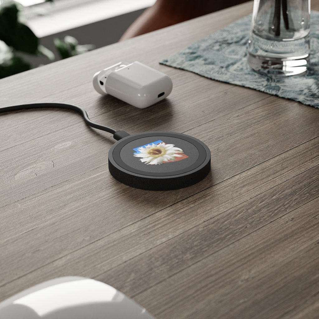 Saguaro Cactus Blossom in Arizona Quake Wireless Charging Pad