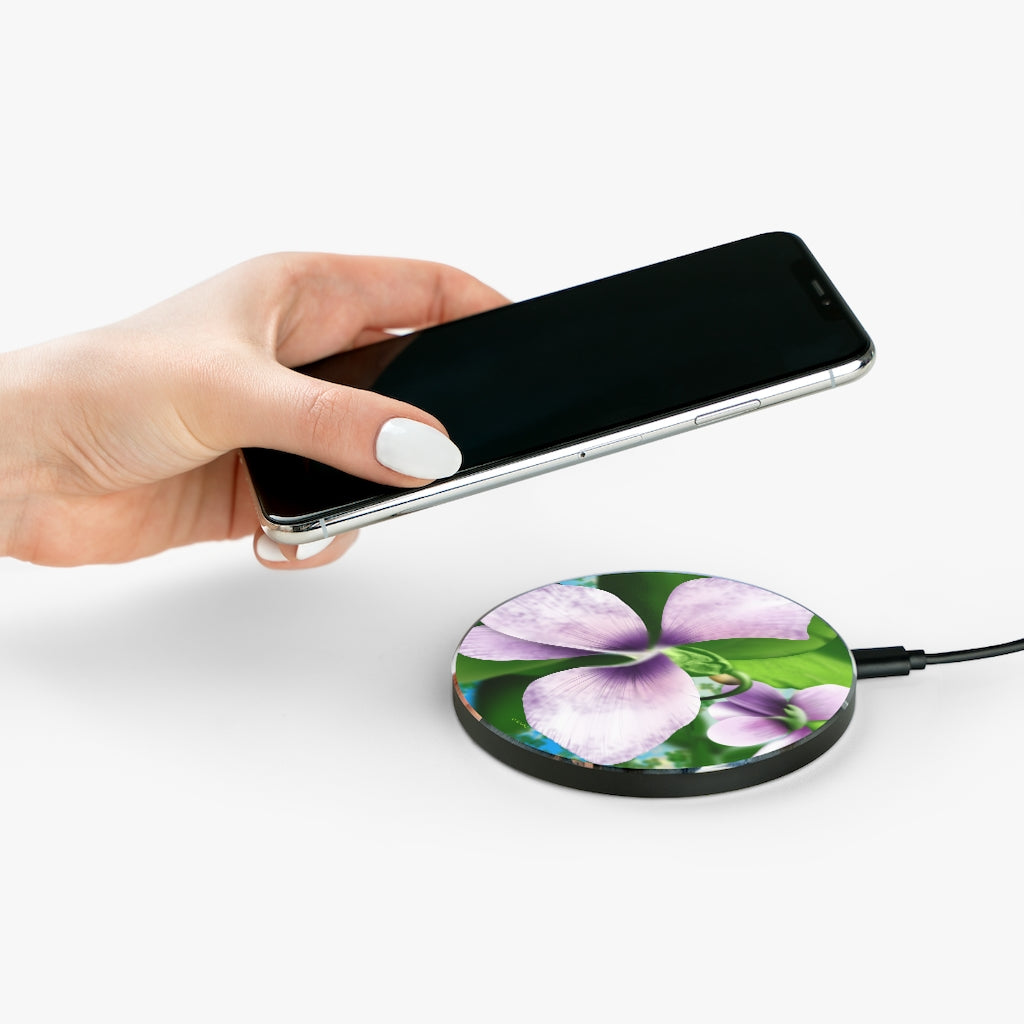 A Common Blue Violate Wireless Charger